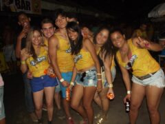Oktober 10 Anos